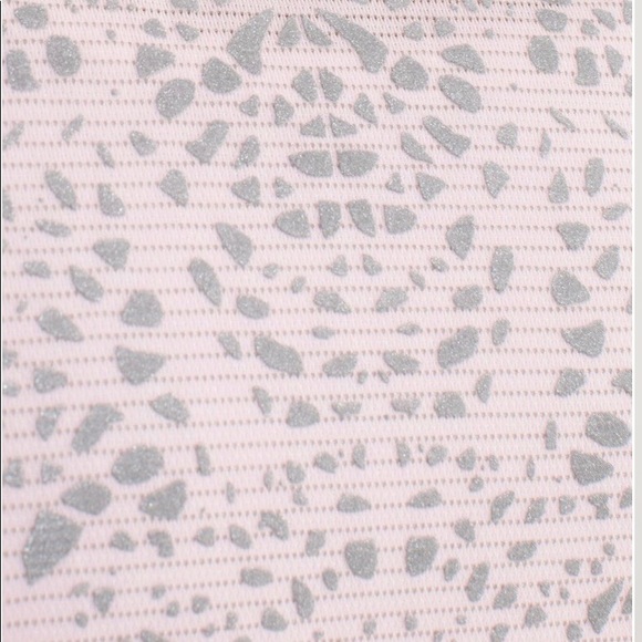 💞LULULEMON-Vintage EUC Run:Wild Short Sl. Tech(12) - Picture 5 of 14